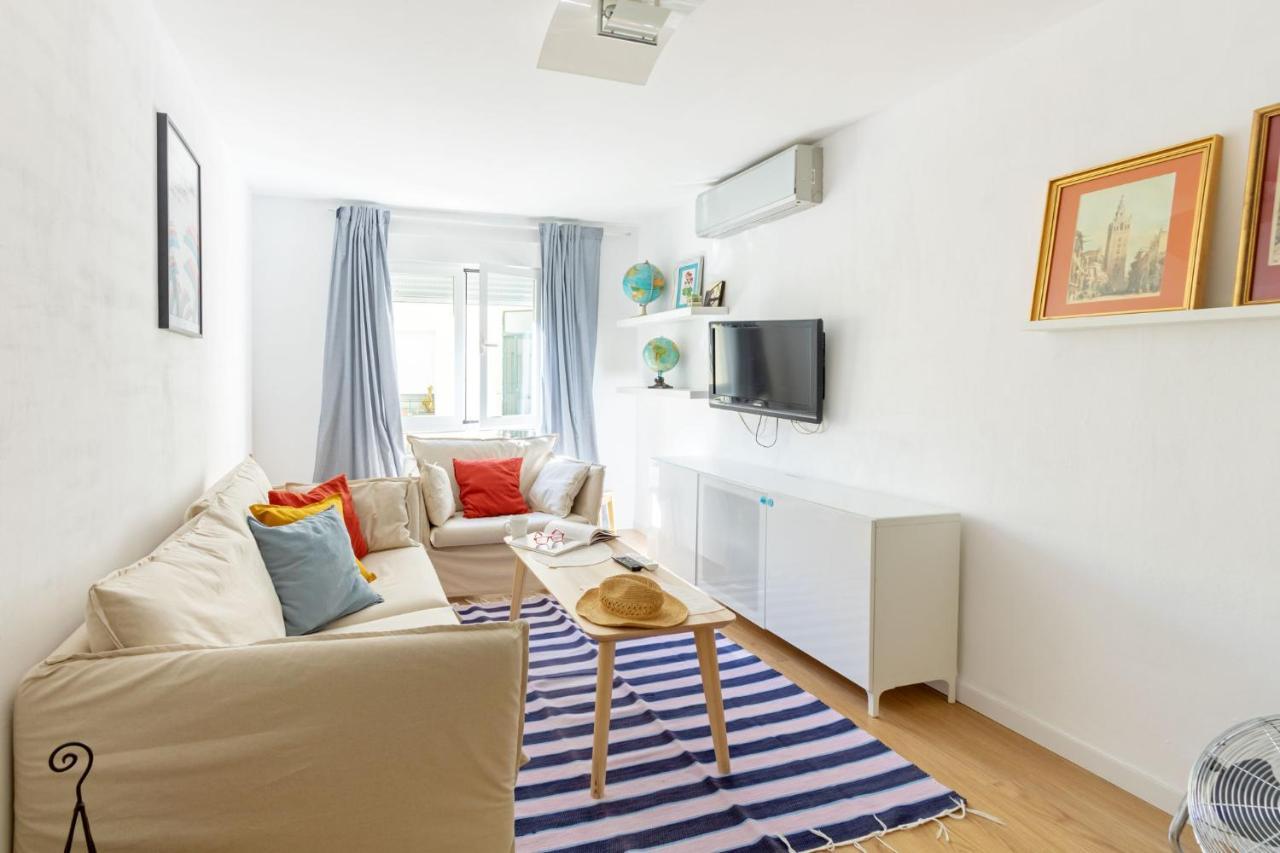 Colours Apartment And Garage Historical Center 4 Pax 塞维利亚 外观 照片